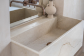 Renoviertes Duplex-Apartment mit atemberaubendem Meerblick - Maßangefertigtes Waschbecken
