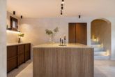 Renoviertes Duplex-Apartment mit atemberaubendem Meerblick - Kochinsel