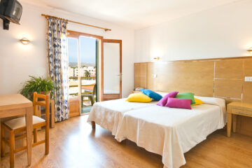 Top 3 *** Hotel im Zentrum von Cala Ratjada mit Ausbaumöglichkeiten auf zusätzlichem Grundstück, 07590 Cala Ratjada (Spanien), Hotel