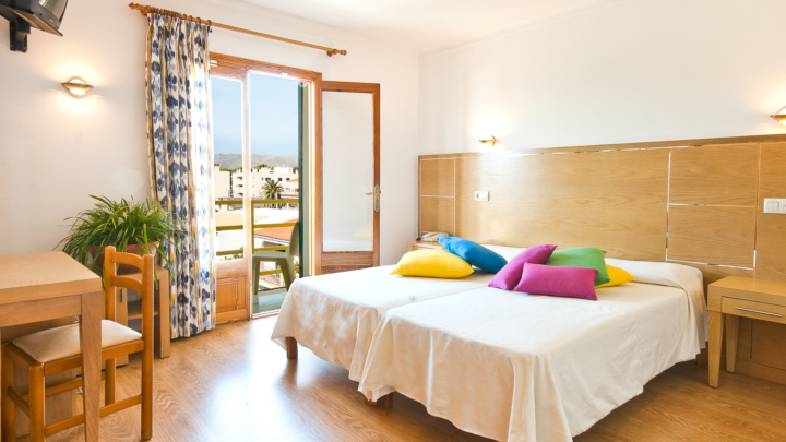 Top 3 * hotel in the centre of Cala Ratjada with expansion possibilities on additional plot, 07590 Cala Ratjada (Spain), Hotel