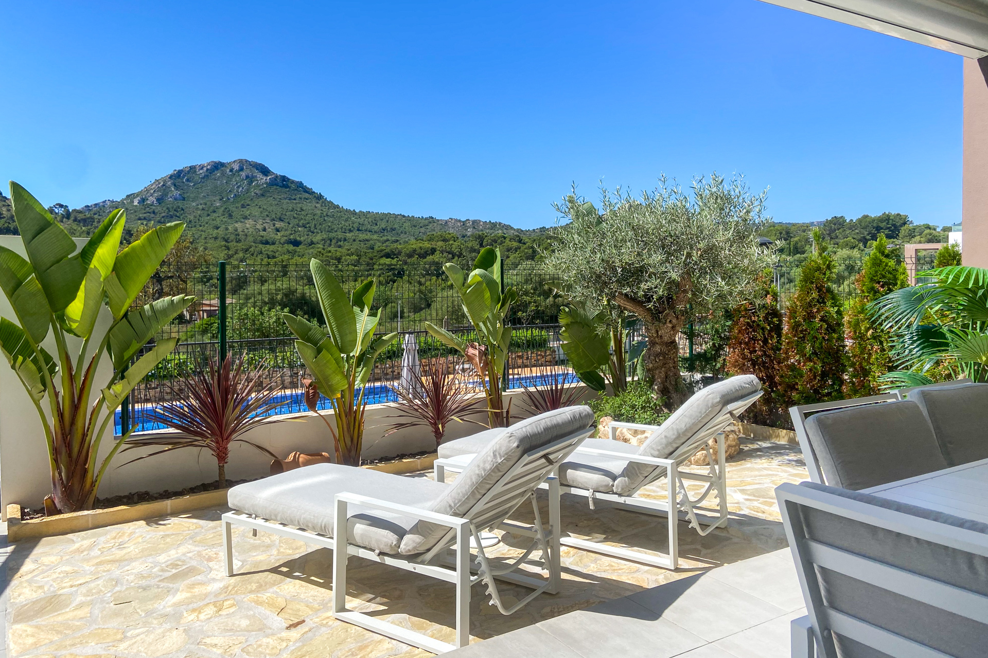 Exclusive ground floor flat with 3 bedrooms, private garden and communal pool, 07589 Font de Sa Cala (Spain), Ground floor flat