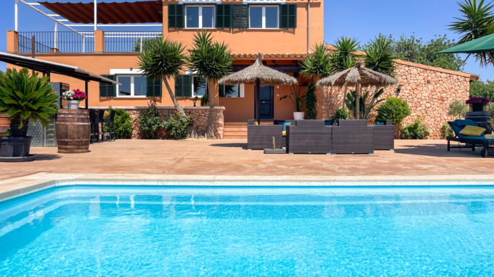 Casa de campo idílica con piscina de agua salada, gran terraza y vistas panorámicas, 07630 Campos (España), Casa de campo