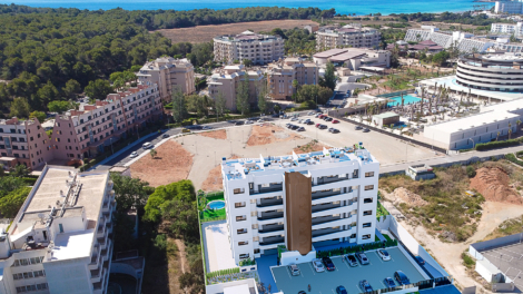 Exclusive new construction: 1st floor flat with south-balcony, parking and community pool, 07560 Sa Coma (Spain), Apartment