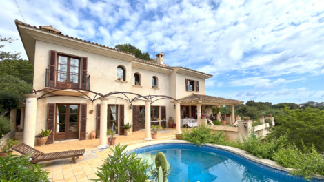 Mallorquinische Villa mit Panoramablick & Privatsphäre am Ortsrand von Cala Ratjada, 07590 Cala Ratjada (Spanien), Villa