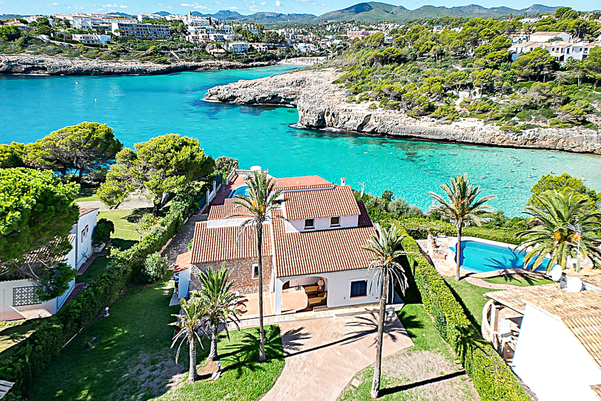 Großes Anwesen in 1. Meereslinie mit atemberaubendem Meerblick und Pool inkl. ETV-Lizenz, 07680 Porto Cristo Novo (Spanien), Einfamilienhaus