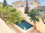 Newly renovated Mallorcan village house - pool, roof terrace and rental licence for 8 places - ...onto the patio