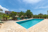 Beautiful commercial Finca property of approx. 30.000m² - with many possibilities of use - Gemeinschaftspool...