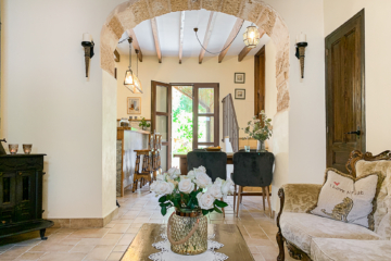 Finca feeling in the village: Mediterranean gem – townhouse with picturesque patio, pool and garden, 07580 Capdepera (Spanien), Town house