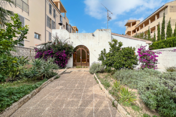 Charming investment: Large urban property with space for individual design, 07590 Cala Ratjada (Spain), Detached house