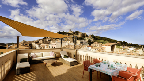 Charming townhouse – modern refurbishment with roof terrace and sea views, 07580 Capdepera (Spain), Town house