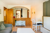 Gepflegte Wohnung mit Balkon, Klimaanlage, Patio und TG-Stellplatz - Offene Küche mit Zugang...