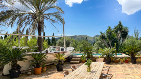 Charming finca: bright living spaces, Mediterranean garden and plenty of room for your ideas, 07580 Capdepera (Spain), Finca