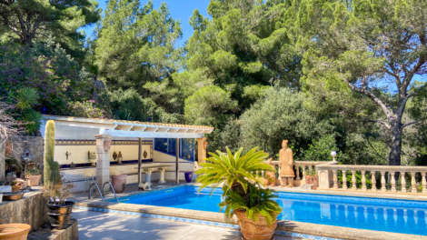 Spacious detached house with sea views, pool and separate flat, 07589 Canyamel (Spain), Detached house