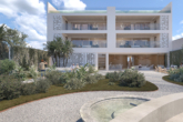 NEUBAU: Luxuswohnung, großer Balkon und private Dachterrasse mit Weitblick - Außenansicht auf die Südostfassade