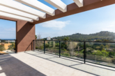 Einmalige Chance! Neue Penthousewohnung mit privater Dachterrasse, Meerblick und Gemeinschaftspool - Balkon