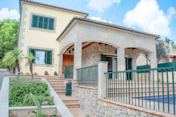 Mediterrane Villa mit 3 SZ, Poolterrasse und Balkon mit Teil-Meerblick, 07589 Cala Mesquida (Spanien), Einfamilienhaus