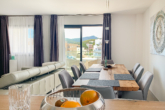 Penthouse flat with 2 parking spaces, saltwater community pool and roof terrace - ...dining room