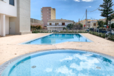 Penthouse flat with 2 parking spaces, saltwater community pool and roof terrace - Community pool