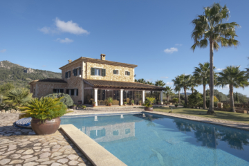 Casa de campo de primera clase con 4 dormitorios, piscina, fantástica terraza acristalada y un oasis de jardín, 07620 Llucmajor (España), Casa de campo