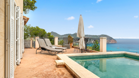 Exclusive villa with holiday rental license, pool, parking space, and fantastic sea views., 07589 Canyamel (Spain), Villa