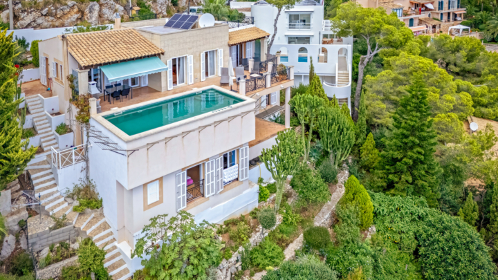 Exclusive villa with holiday rental license, pool, parking space, and fantastic sea views., 07589 Canyamel (Spain), Villa