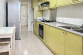 Modern furnished flat with 3 bedrooms and underground parking space - Kitchen