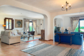 Perfect finca for a large family or several families: fantastic sea views and Mediterranean flair - Living area
