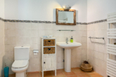 Perfekte Finca für eine große oder mehrere Familien: Traumhafter Meerblick und mediterranes Flair - ...Gäste-Badezimmer