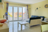 Flat with partial sea view and green surroundings near the harbour - ...very much light