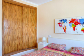 Flat with partial sea view and green surroundings near the harbour - ...built-in wardrobe