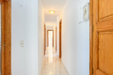 Spacious flat in quiet location with 3 bedrooms and balcony with distant view - Hallway