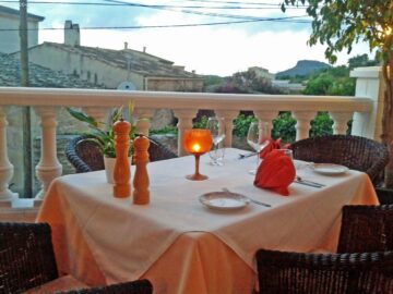Verkauf: Dorf-Restaurant mit Dachgarten und Gewölbe-Gastraum, 07580 Capdepera (Spanien), Restaurant