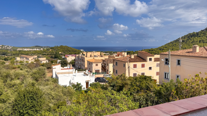 NIESSBRAUCH: Freistehendes Haus am Ortsrand von Capdepera mit Meerblick!, 07580 Capdepera (Spanien), Einfamilienhaus