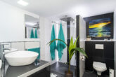 Exklusive und technisch hochmoderne Finca mit Pool in der Inselmitte - Modernes Badezimmer