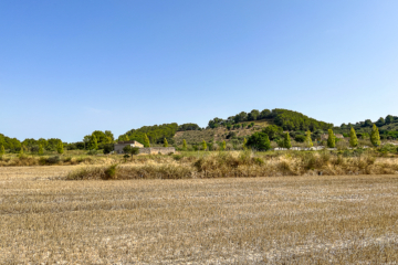 Level plot with approx. 14,000 m² with good access for your detached house, 07240 Sant Joan (Spain), Residential plot